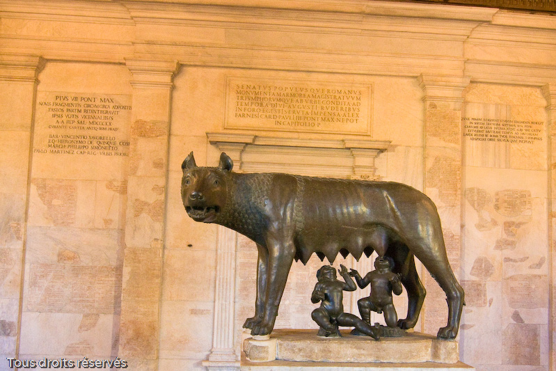 Tous droits réservés