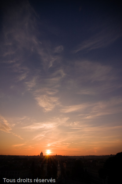 Tous droits réservés