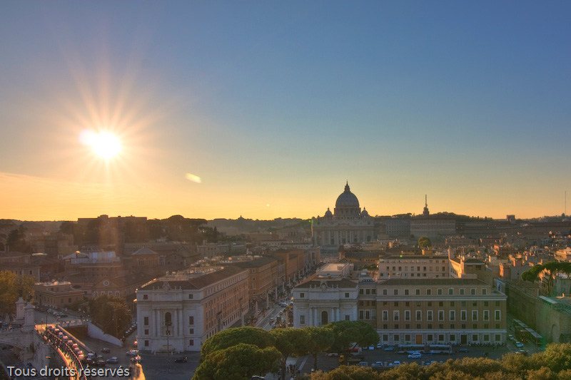 Tous droits réservés